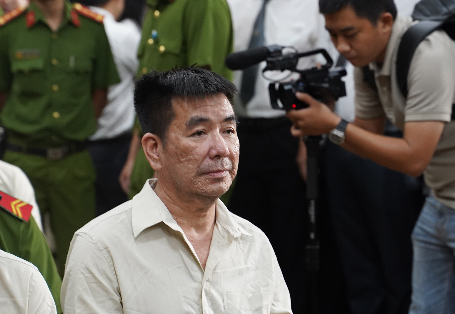 Cựu Chủ tịch Công ty Trung Hậu 68 khai không có sẵn vốn mà phải vay để mở doanh nghiệp- Ảnh 1. Cựu Chủ tịch Công ty Trung Hậu 68 khai không có sẵn vốn mà phải vay để mở doanh nghiệp- Ảnh 1.