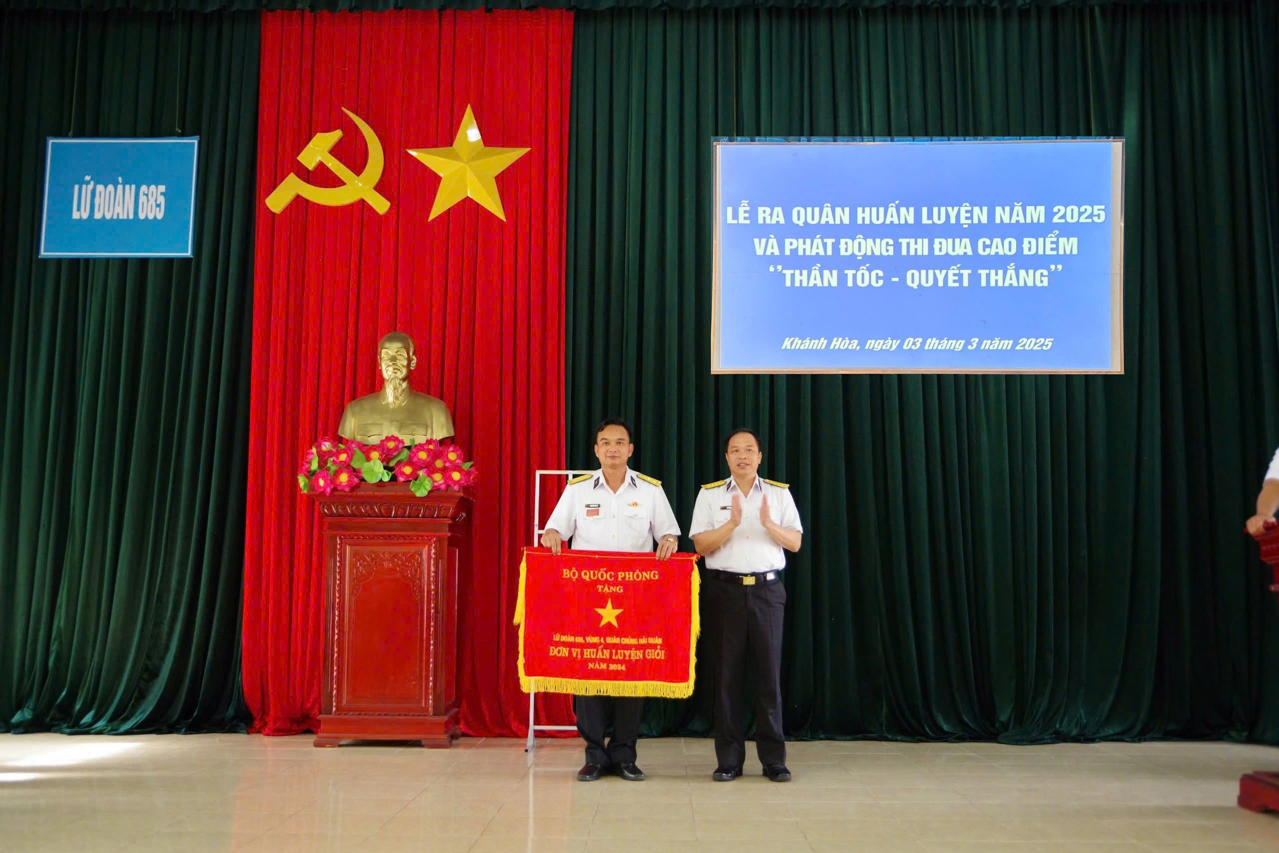 Lữ đoàn 685 tổ chức lễ ra quân huấn luyện năm 2025