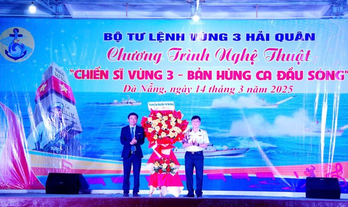 Sôi nổi Chương trình nghệ thuật “Chiến sĩ Vùng 3 – Bản hùng ca đầu sóng”