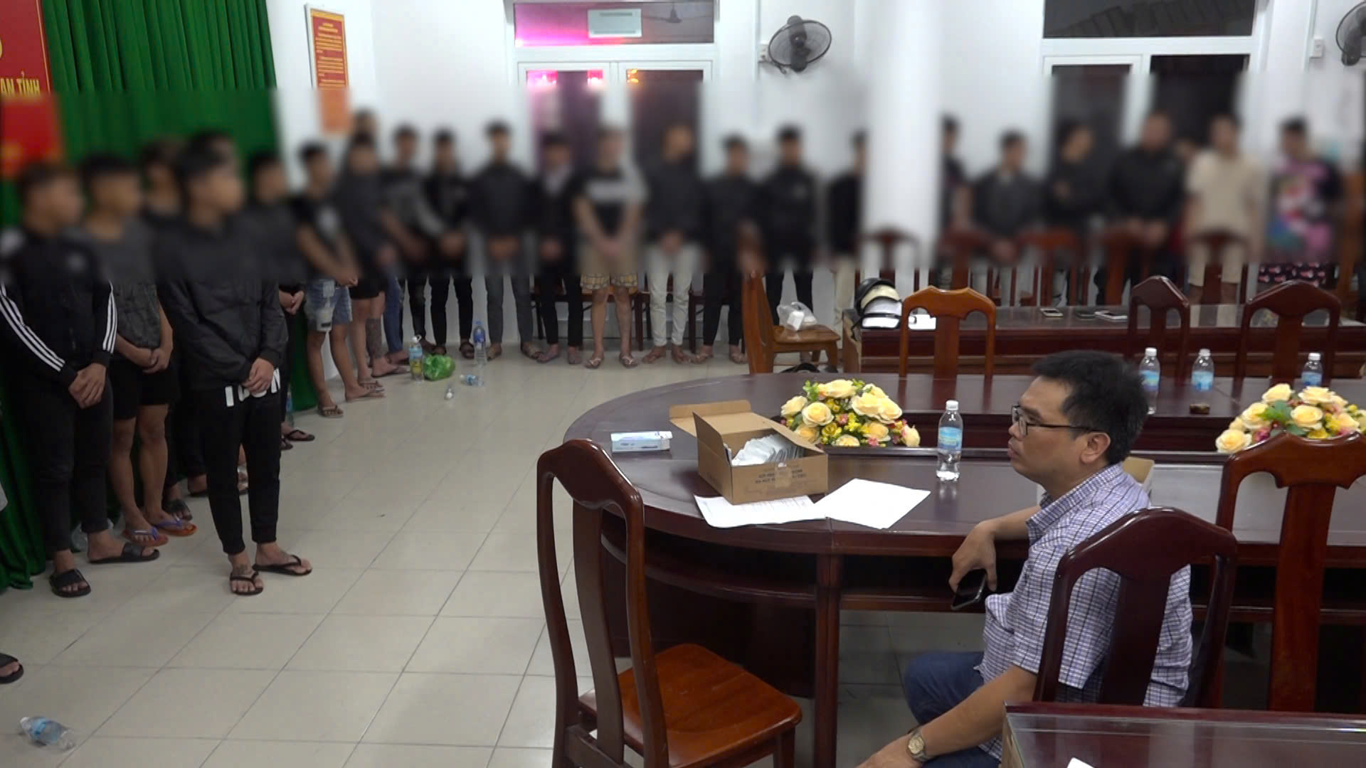 Khởi tố vụ 50 thanh niên hỗn chiến trên quốc lộ 1- Ảnh 1.