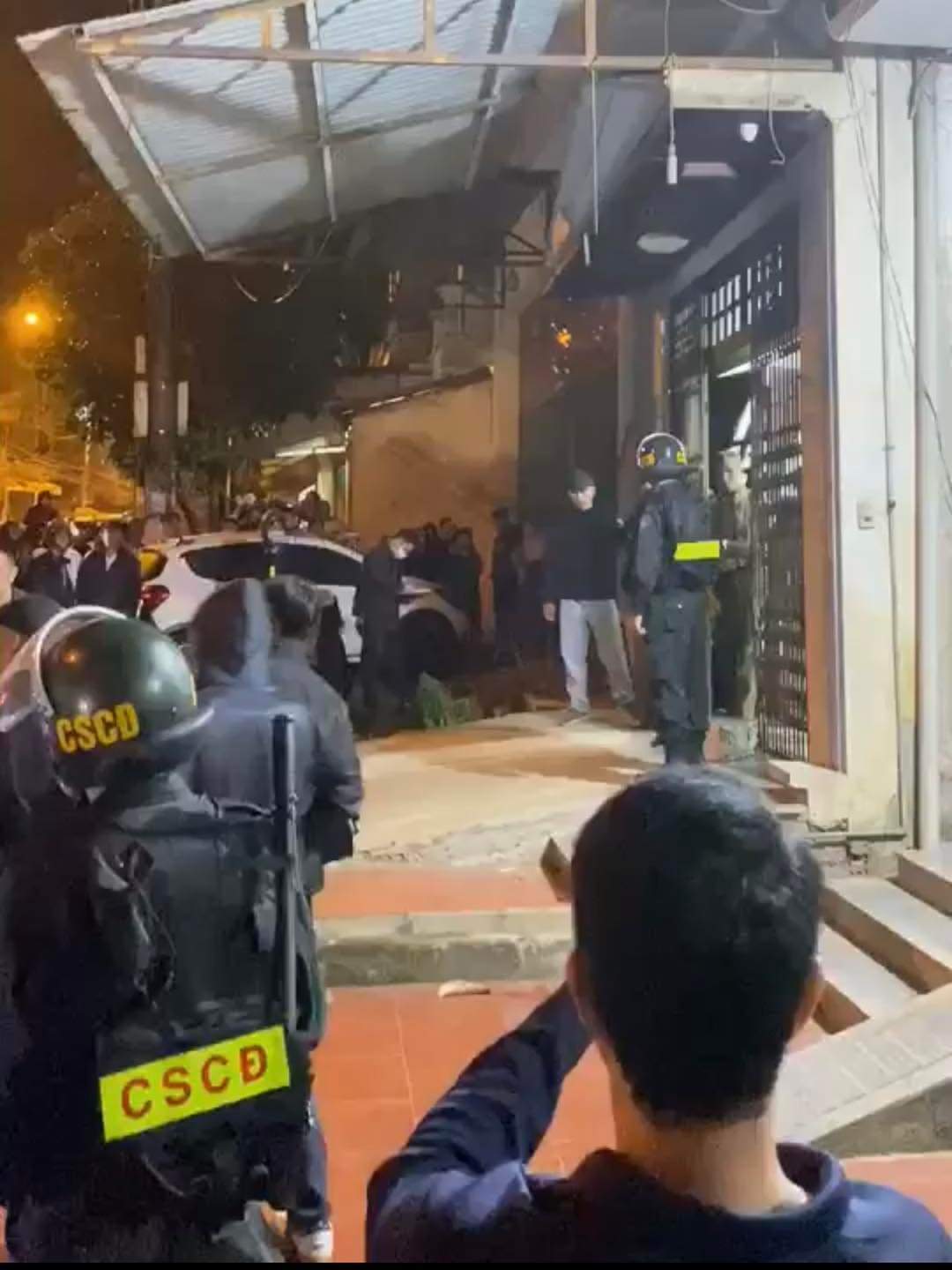 Triệt phá sới bạc với hệ thống cảnh báo và đường hầm hơn 300m ở xã biên giới Lạng Sơn- Ảnh 1.