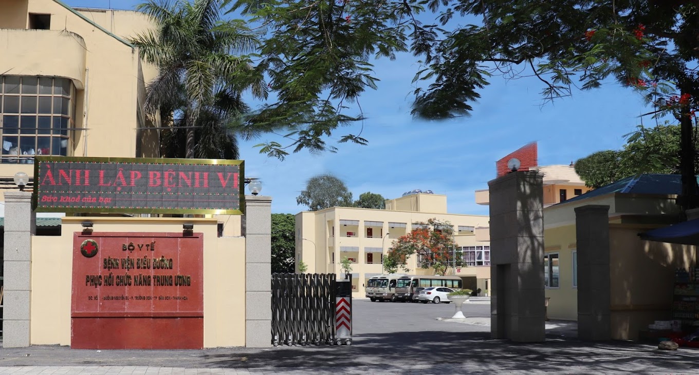 Nhóm đối tượng chọn bệnh viện làm nơi mua bán ma túy- Ảnh 1. Nhóm đối tượng chọn bệnh viện làm nơi mua bán ma túy- Ảnh 1.