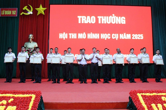 Lữ đoàn 162, Vùng 4 Hải quân rút kinh nghiệm nhiệm vụ huấn luyện, xây dựng chính quy, quản lý kỷ luật và bảo đảm an toàn Quý I.