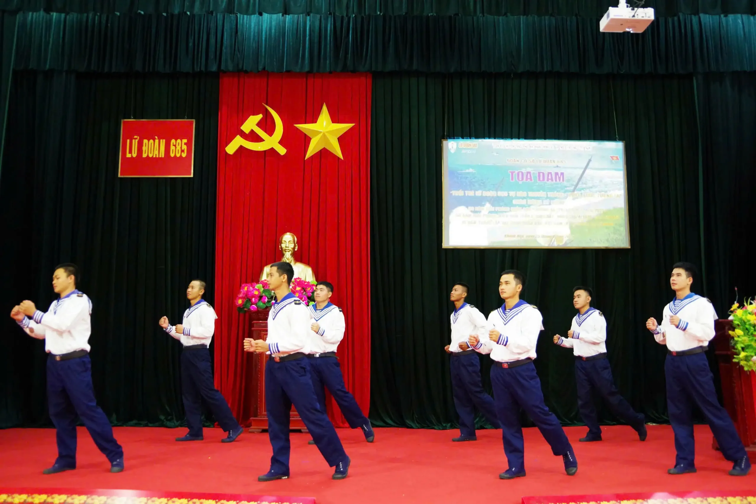 Tuổi trẻ Lữ đoàn 685, Vùng 4 Hải quân: Toạ đàm Tự hào truyền thống – Vững bước tương lai