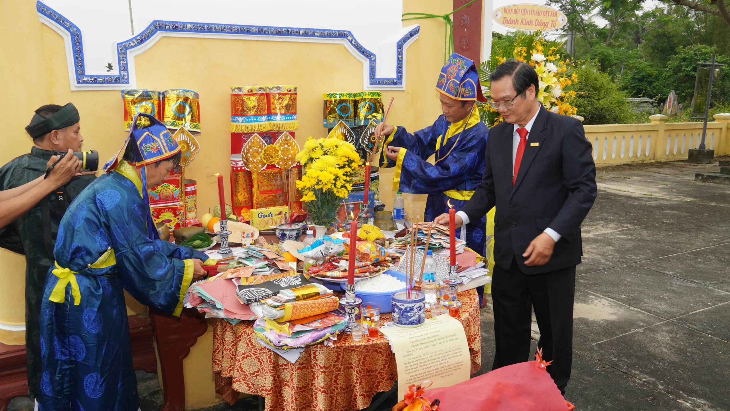 HIỆP HỘI YẾN SÀO VIỆT NAM LONG TRỌNG TỔ CHỨC GIỖ TỔ NGÀNH YẾN TẠI HỘI AN