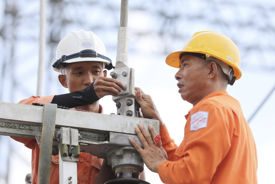Sửa Quy hoạch điện VIII: Bộ Công thương phải chịu trách nhiệm nếu thiếu điện- Ảnh 1. Sửa Quy hoạch điện VIII: Bộ Công thương phải chịu trách nhiệm nếu thiếu điện- Ảnh 1.
