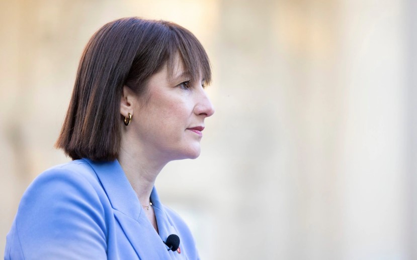 Hàng trăm ông chủ nhóm doanh nghiệp doanh thu hơn 80 nghìn tỷ tìm đường rời Anh để né thuế- Ảnh 1.