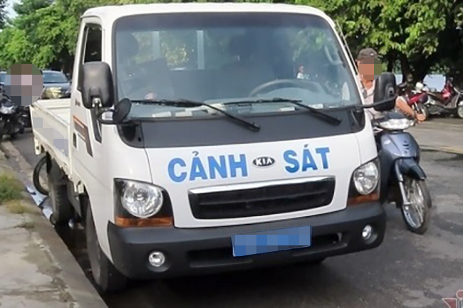 Nhận tiền từ "bà trùm", cựu công an dùng ô tô biển xanh chở ma túy đi cất giấu- Ảnh 1.