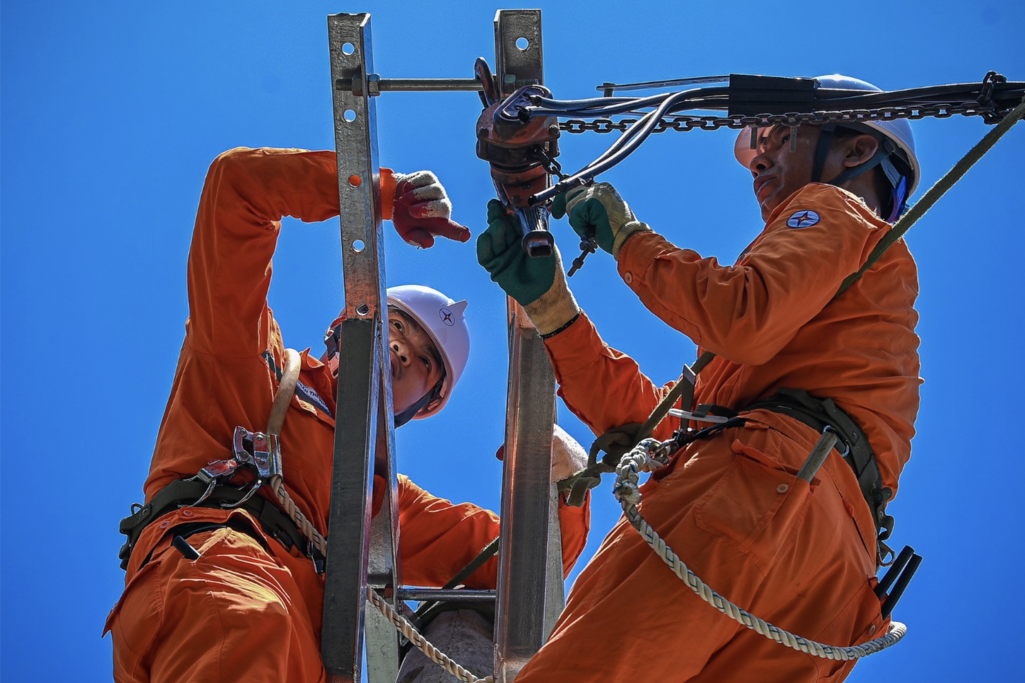 3 tháng một lần, EVN được tự quyết tăng giá điện từ 2-5%- Ảnh 1. 3 tháng một lần, EVN được tự quyết tăng giá điện từ 2-5%- Ảnh 1.