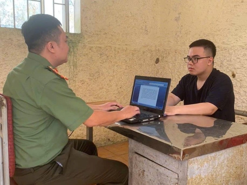 683973e8755b9-6459-7996 Trần Quang Huy tại cơ quan điều tra. Ảnh: CAHT