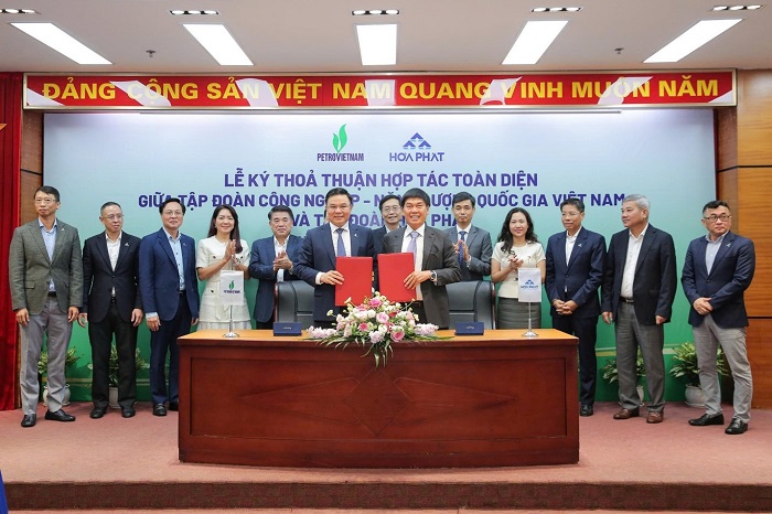 hoa-phat-va-petrovietnam-ky-thoa-thuan-hop-tac-toan-dien_6836752e3530d Tập đoàn Hòa Phát và Petrovietnam thống nhất hợp tác toàn diện nhằm phát huy tiềm lực và thế mạnh của mỗi bên, hướng tới mục tiêu cùng phát triển, đóng góp vào tăng trưởng kinh tế quốc gia