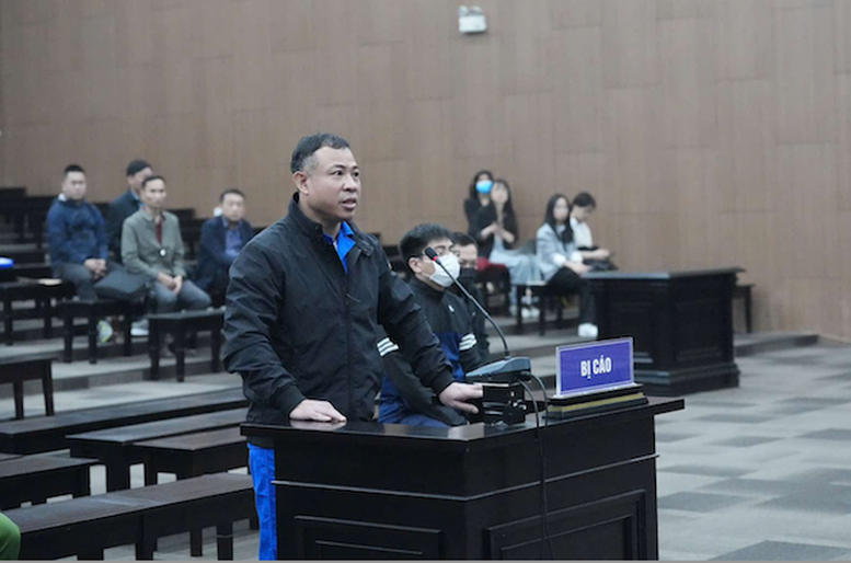 nghiem-quang-minh-7269-6902 Bị cáo Nghiêm Quang Minh tại tòa.