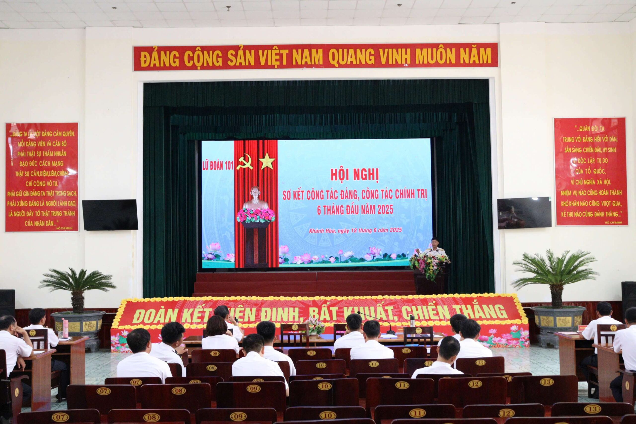 Lữ đoàn 101 sơ kết công tác Đảng, công tác chính trị 6 tháng đầu năm 2025