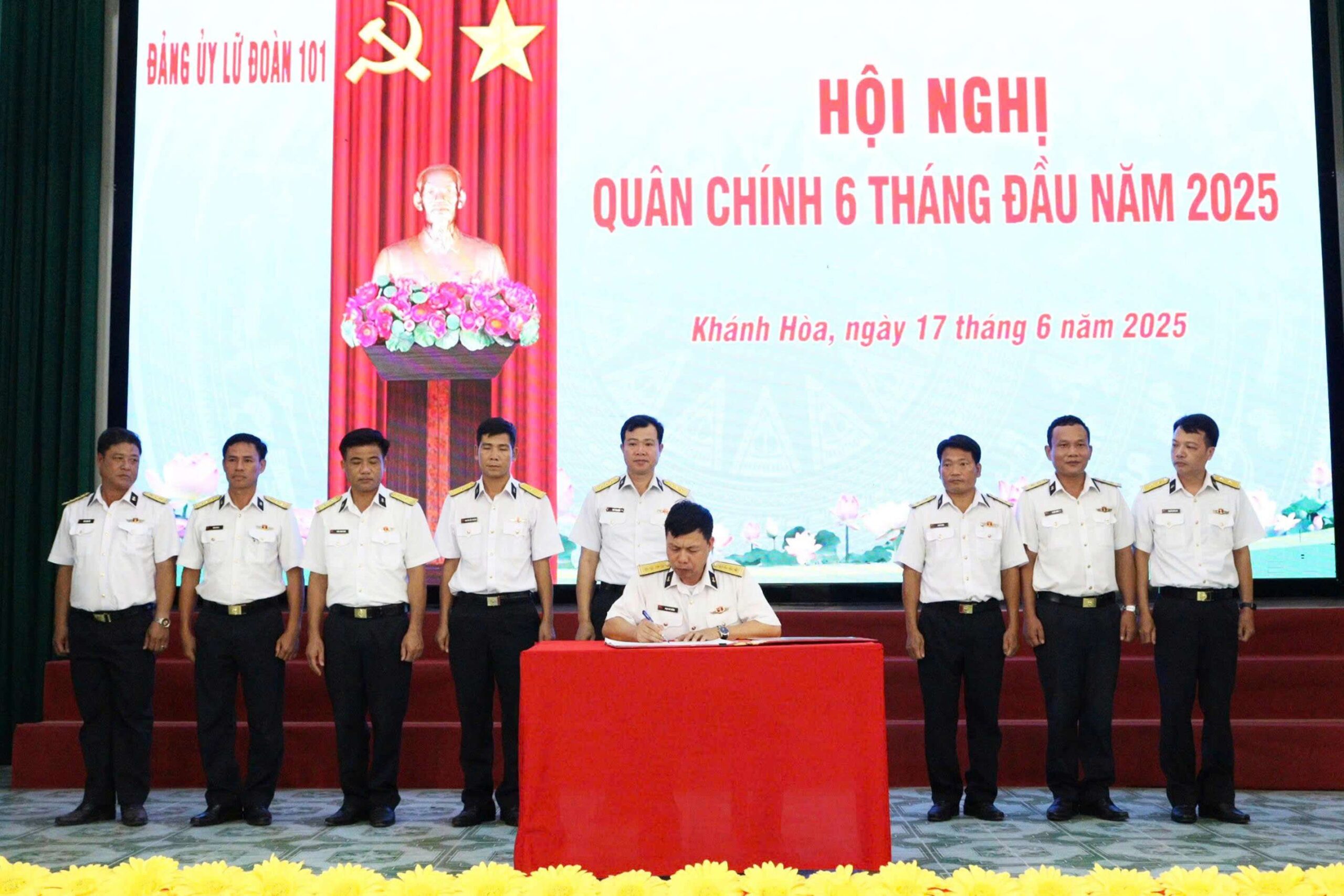 Lữ đoàn 101, Vùng 4 Hải quân tổ chức Hội nghị Quân chính 6 tháng đầu năm 2025