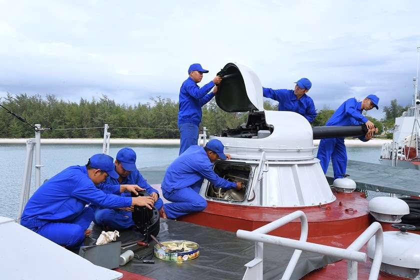 Nâng cao hiệu quả hoạt động CTĐ, CTCT trong bắn đạn thật tại Lữ đoàn 175, Vùng 5 Hải quân