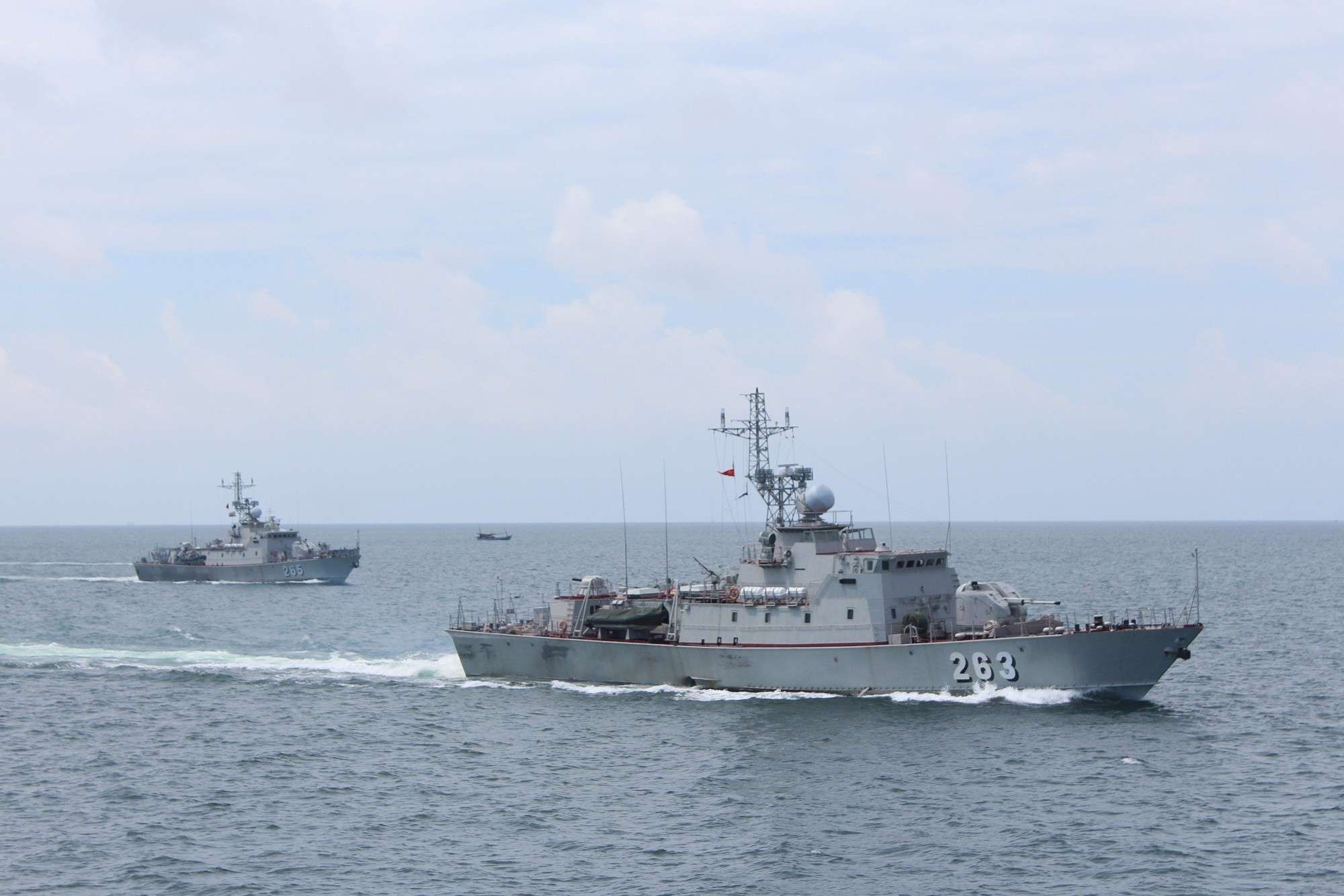 Nâng cao hiệu quả hoạt động CTĐ, CTCT trong bắn đạn thật tại Lữ đoàn 175, Vùng 5 Hải quân