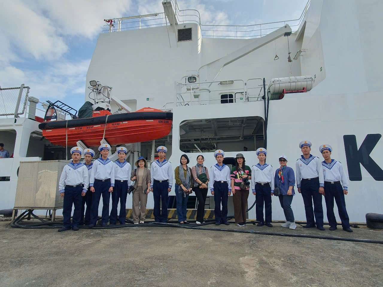 Vùng 3 Hải quân tri ân và lời cảm ơn sâu sắc những người làm báo