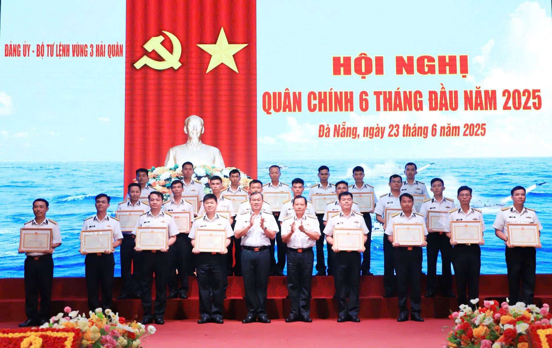 Vùng 3. Hội nghị quân chính 6 tháng đầu năm 2025