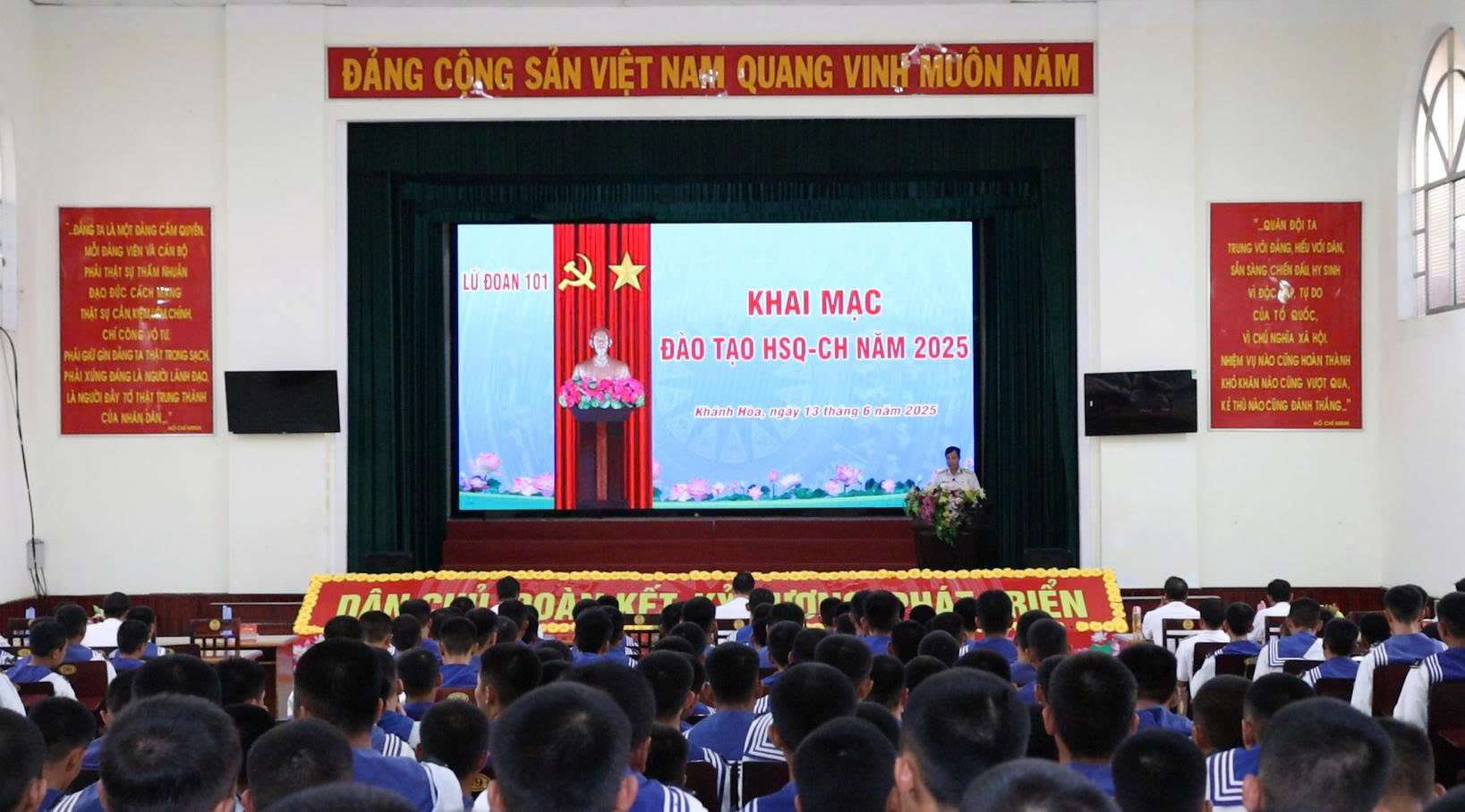 Lữ đoàn 101, Vùng 4 Hải quân khai mạc đào đào tạo Hạ sĩ quan chỉ huy Khóa 48