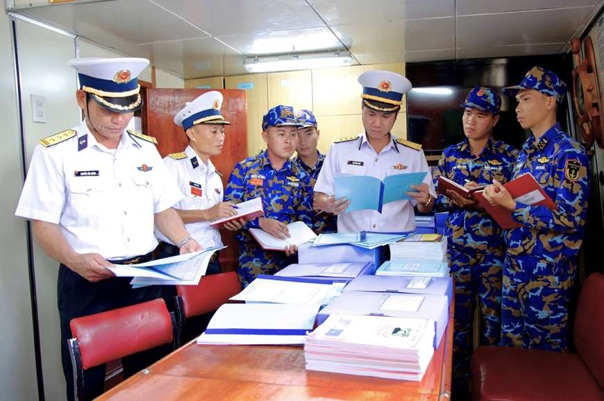 Nâng cao hiệu quả hoạt động CTĐ, CTCT trong bắn đạn thật tại Lữ đoàn 175, Vùng 5 Hải quân