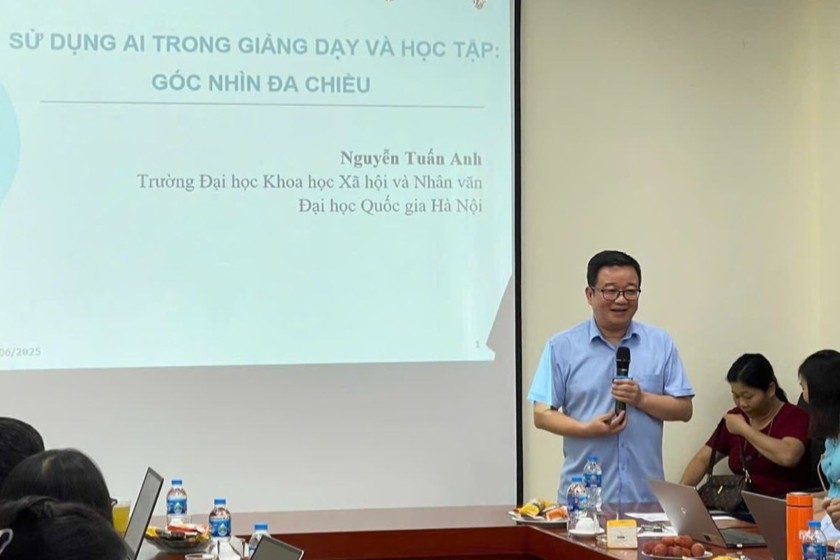 GS.TS. Nguyễn Tuấn Anh, Trường Đại học Khoa học Xã hội và Nhân văn, Đại học Quốc gia Hà Nội phát biểu tại Hội thảo.