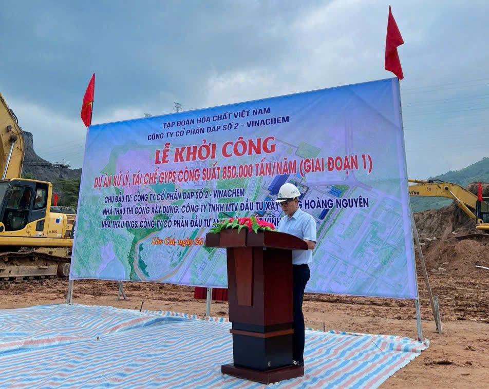 nam_683536d7a421a ông tú tại lễ khởi công