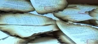 Tài liệu bị đốt cạnh UBND phường Cổ Nhuế2