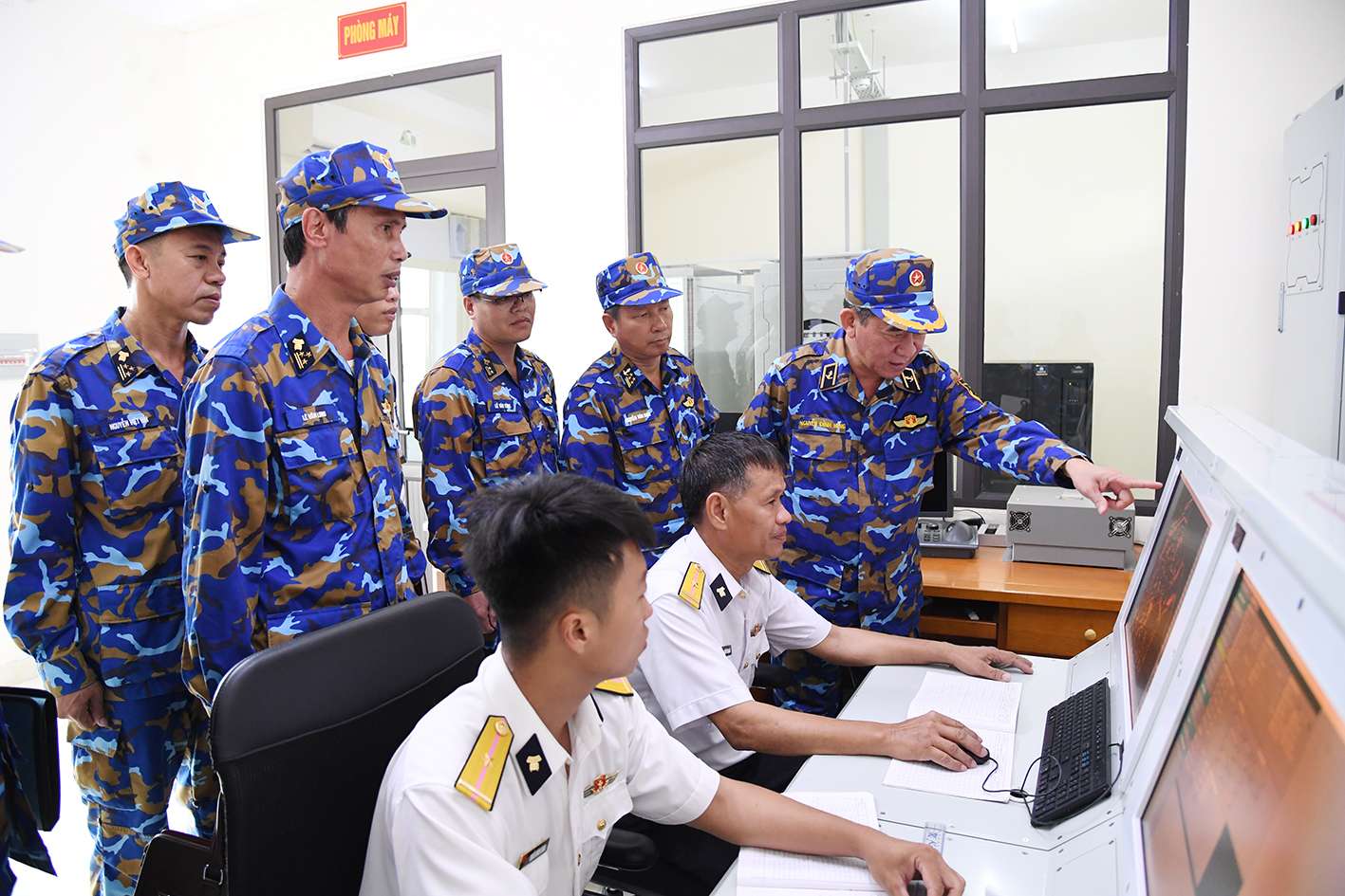 Quân chủng Hải quân kiểm tra công tác huấn luyện, sẵn sàng chiến đấu tại Vùng 5 Hải quân