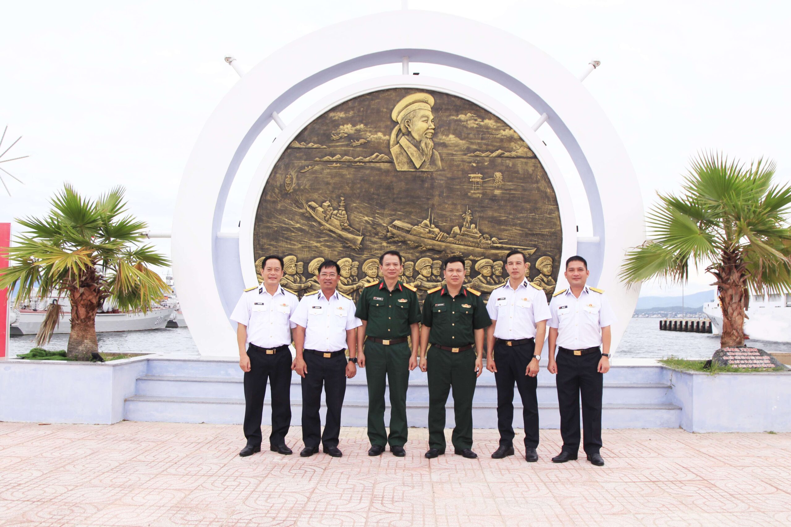 Bộ quốc phòng khảo sát thực tế kết quả quy hoạch hệ thống thiết chế văn hóa tại Vùng 4 hải quân.