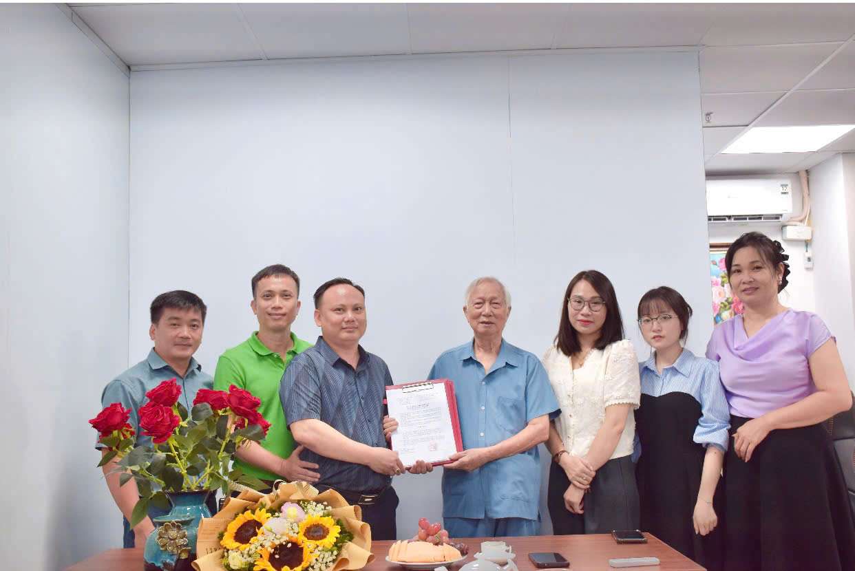 Tạp chí Giáo chức Việt Nam ra mắt Ban Thời sự – Khoa học