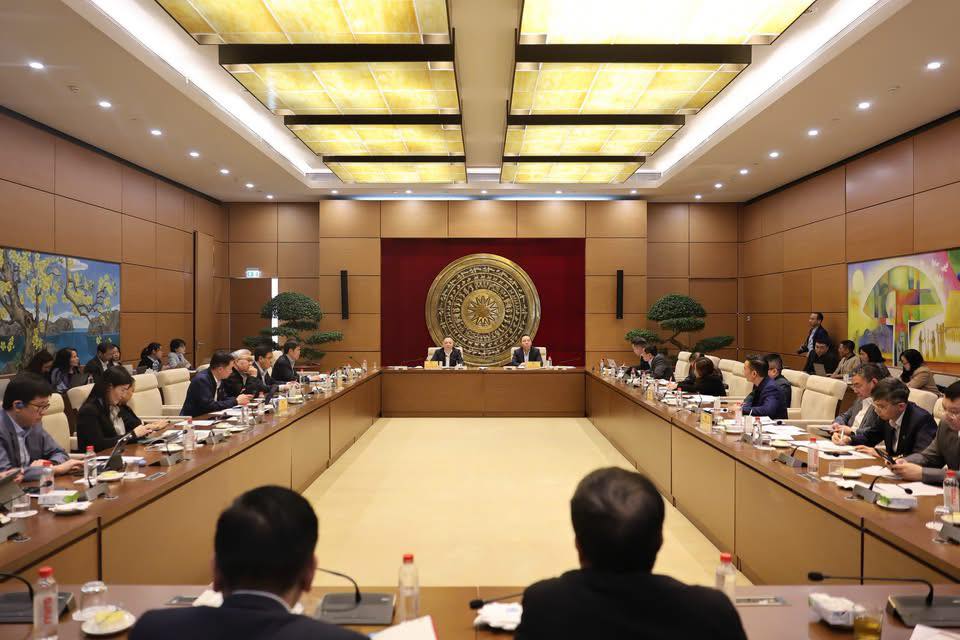 605154709_122118258921046717_3825412450676834890_n_6953ccc7d8c6c Luật dầu khí