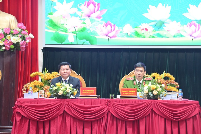 bao-dam-an-toan-dien-gop-phan-nang-cao-phong-chay-chua-chay_694f3fcfbbdde Hội thảo do PGS.TS Đinh Văn Châu - Hiệu trưởng Trường Đại học Điện lực và Trung tướng GS.TS Trần Minh Hưởng - Giám đốc Học viện Cảnh sát nhân dân đồng chủ trì Hội thảo.