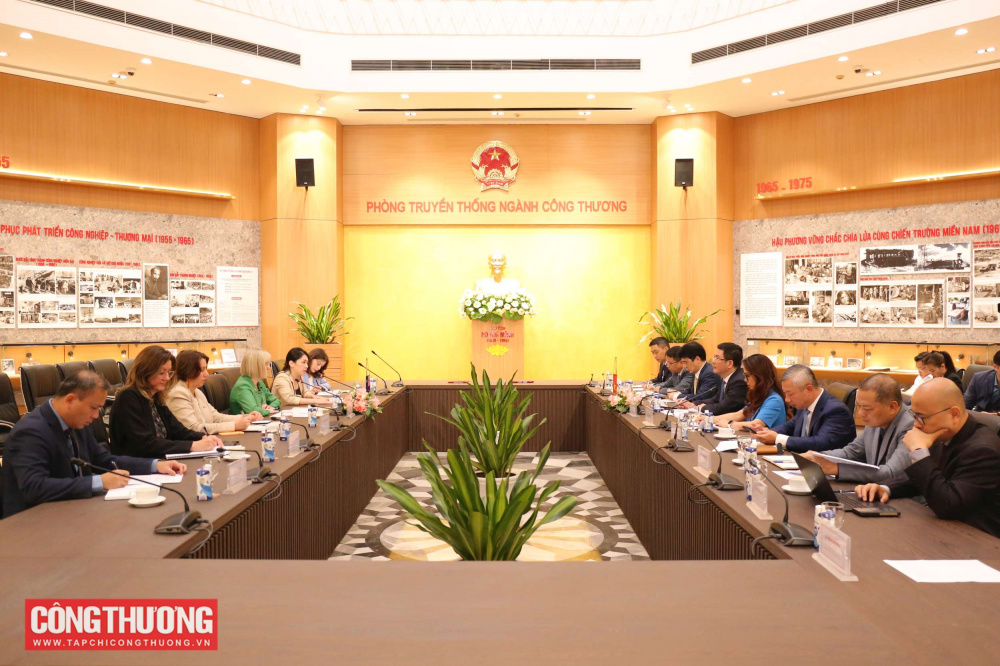 bo-truong-bo-cong-thuong-nguyen-hong-dien-tiep-tan-dai-su-australia_6864f8f8677e7 Bộ trưởng Bộ Công Thương Nguyễn Hồng Diên tiếp Tân Đại sứ Australia