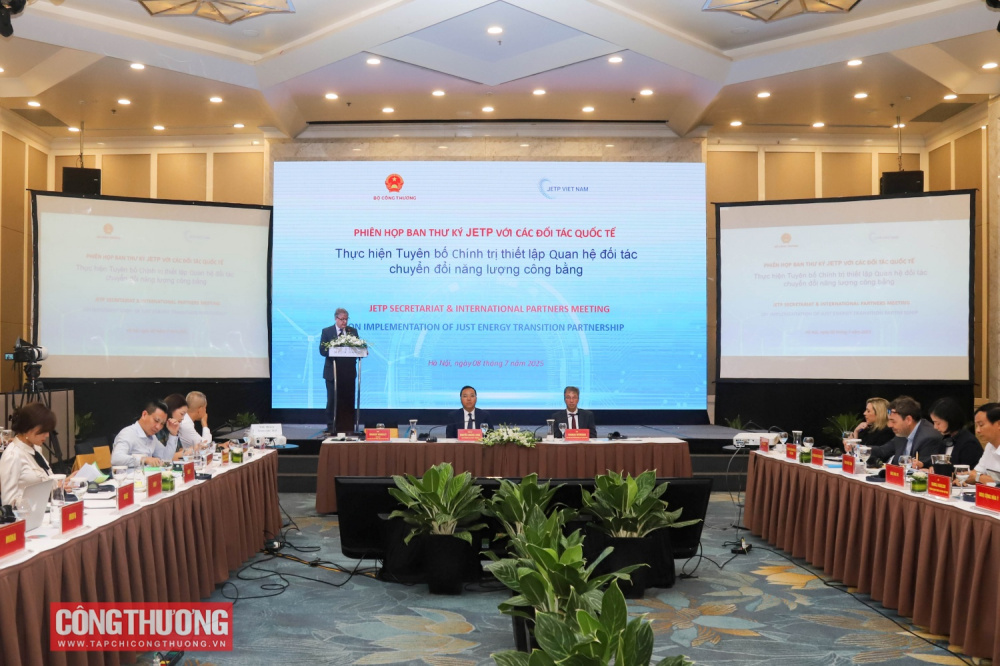 chuyển đổi năng lượng công bằng