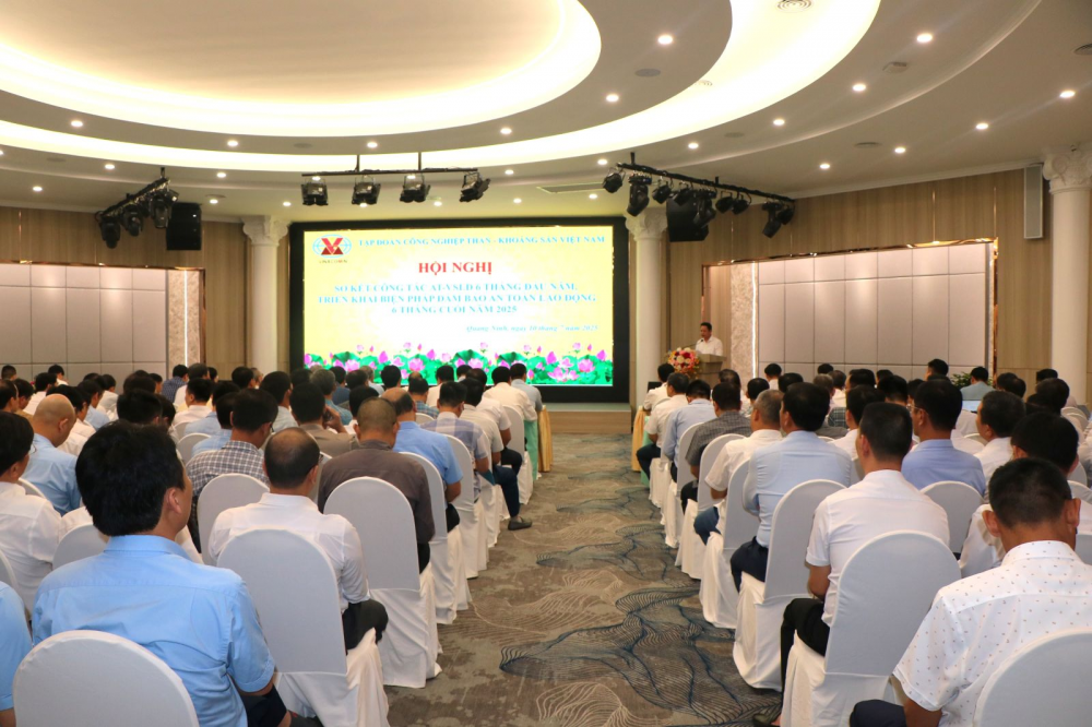 tkv-tich-cuc-trien-khai-dam-bao-an-toan-lao-dong-6-thang-cuoi-nam-2025_687092458223b an toàn vệ sinh lao động tkv