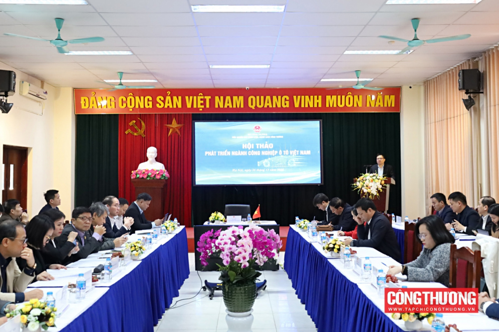 Xây dựng Chiến lược phát triển ngành công nghiệp ô tô bám sát thực tiễn và phát triển bền vững