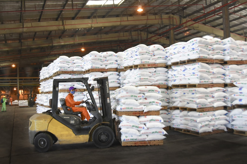 Ba Nghị định của Chính phủ và hai Thông tư của Bộ Công Thương đã được ban hành và có hiệu lực từ ngày 17/1/2026 để hướng dẫn thi hành Luật Hóa chất