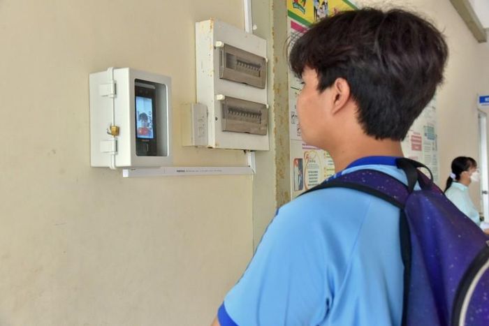 Ngành Giáo dục Đồng Tháp số hóa điểm danh học sinh.