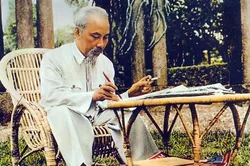 Y phục đặc biệt của Bác Hồ