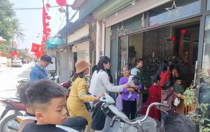 Làng đông dân nhất nước và tục lệ ăn Tết kéo dài gần cả tháng