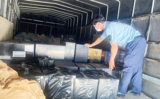 Khánh Hòa: Tạm giữ 117 thùng rượu ngoại chưa chứng minh được nguồn gốc hợp pháp