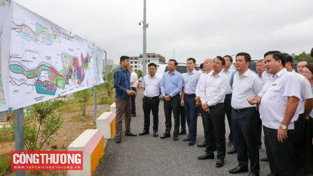 Bộ trưởng Nguyễn Hồng Diên khảo sát thực tế cửa khẩu quốc tế Kim Thành (Lào Cai)