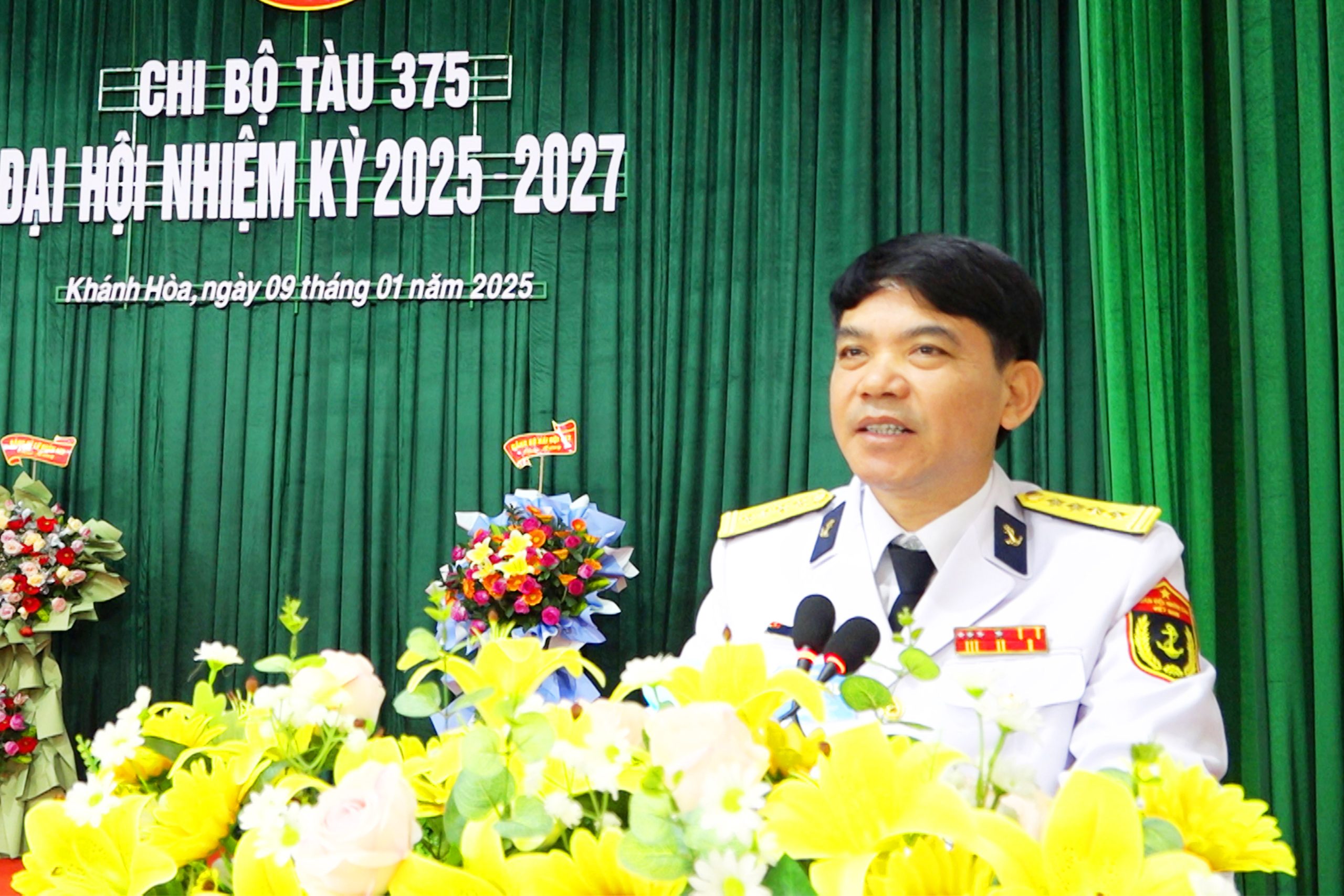 Vùng 4 hải quân chỉ đạo Đại hội Chi bộ tàu 375 làm trước