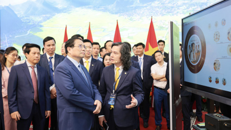 Tổng đài đa kênh thông minh của LPBank tạo dấu ấn nổi bật tại sự kiện Chuyển đổi số ngành Ngân hàng 2025