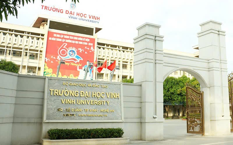 2 cán bộ Trường đại học Vinh bị tố gửi ảnh nhạy cảm “gạ gẫm” nữ sinh viên – trường đã thành lập hội đồng kỷ luật