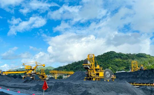 TKV: Thúc đẩy sản xuất tại các đơn vị kho vận, sàng tuyển, tiêu thụ than