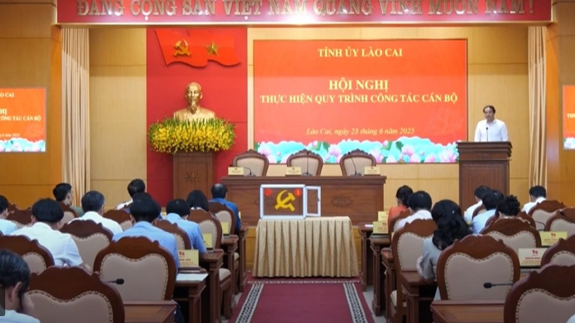 Bà Giàng Thị Dung được giới thiệu để bầu làm Phó Bí thư Tỉnh ủy Lào Cai