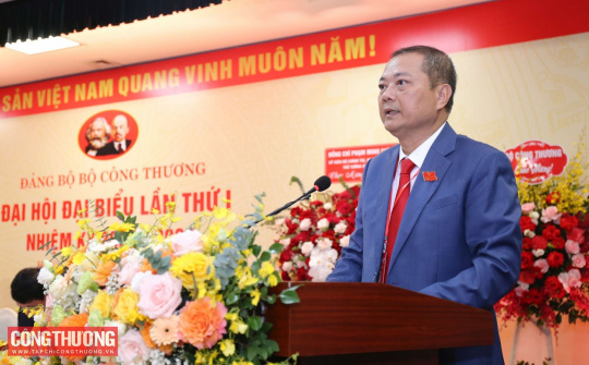 Đảng bộ Cục Xuất nhập khẩu: Nắm bắt diễn biến kinh tế thế giới, tham mưu các chính sách xuất nhập khẩu phù hợp