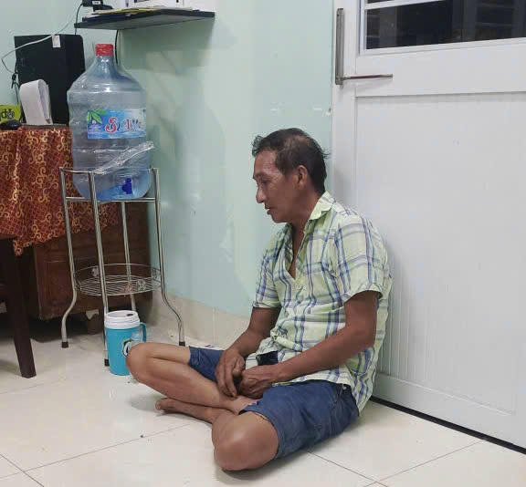 Người đàn ông tự thú sau khi phóng hỏa nhà ‘vợ hờ’