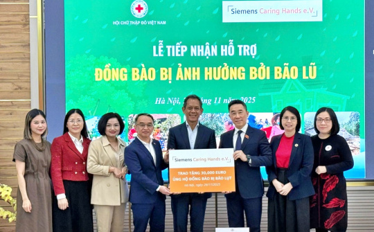 Siemens Caring Hands quyên góp 30.000 EUR hỗ trợ khắc phục hậu quả lũ lụt và sạt lở đất tại Việt Nam